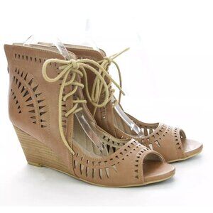 Catherine Malandrino Sz 8 Brown Faux Leather Perforated Lace Up Wedge Sandals